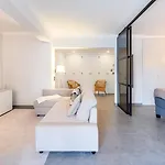 Apartment Modern With Balcony & Ac In Salgados By Lovelystay Guia (Faro)