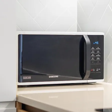 Apartman Modern With Balcony & Ac In Salgados By Lovelystay Guia
