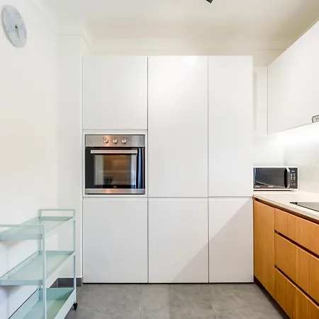 Modern With Balcony In Salgados By Lovelystay Apartament *