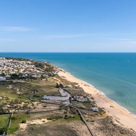 Modern With Balcony In Salgados By Lovelystay *