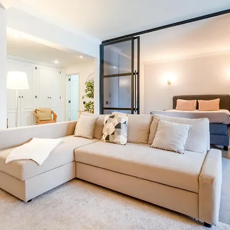 Apartment Modern With Balcony In Salgados By Lovelystay