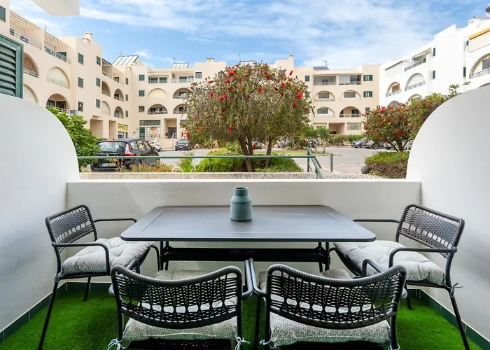 公寓 Modern With Balcony In Salgados By Lovelystay 吉亚