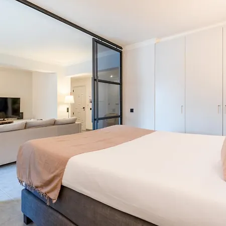Modern With Balcony & Ac In Salgados By Lovelystay Appartamento Guia (Faro)